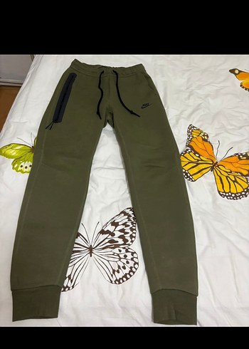 Nike Haki Renk Tech Fleece