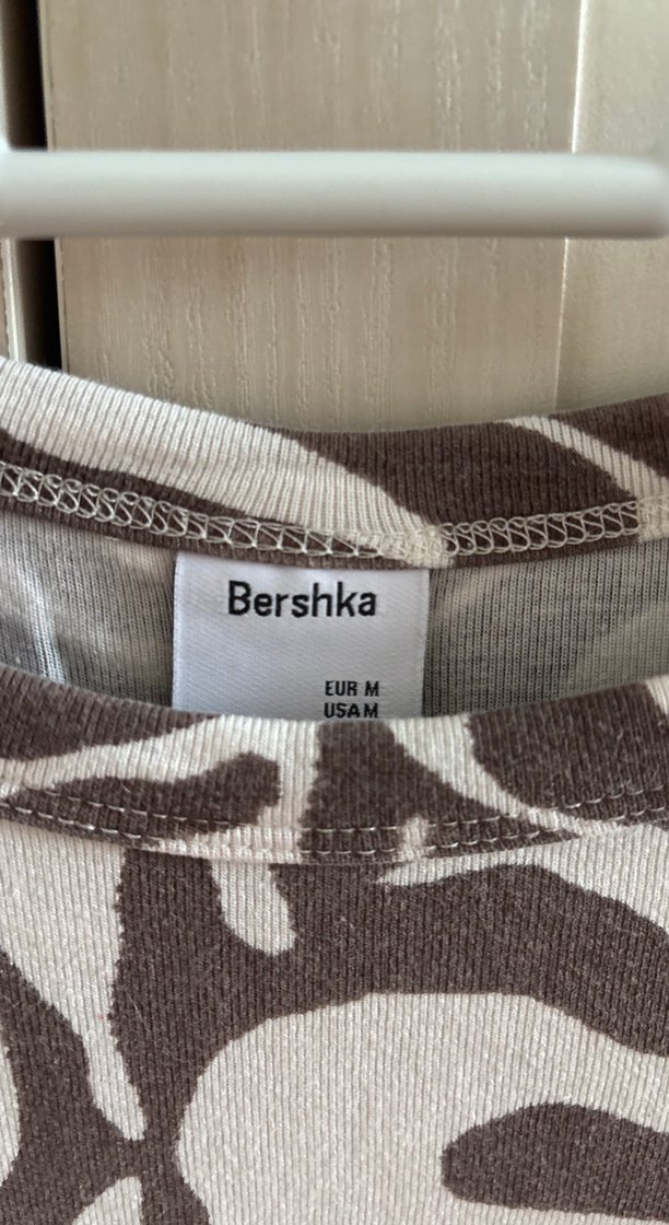 Bershka Zebra Desenli Kısa Crop Top - Görsel 2