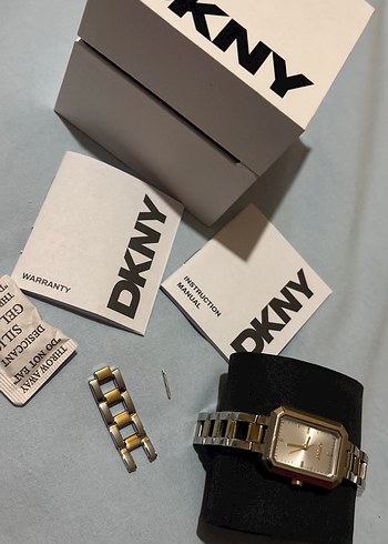  Beden DKNY Kadın Bicolor Çift Renkli Klasik Saat