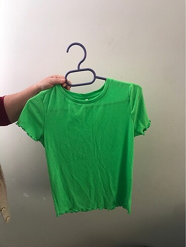Defacto neon yeşil tshirt