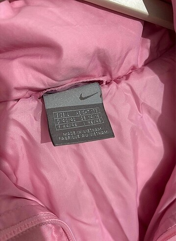 Nike Kaz tüğü yelek