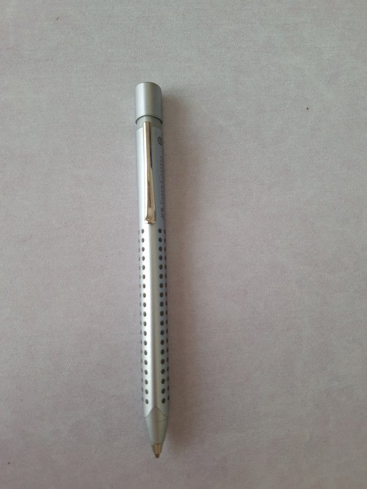 Faber-Castell Grip 2010 Gri 0.7 Uçlu Kalem - Görsel 2