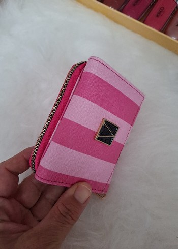 Victoria's Secret Pembe Çizgili Fermuarlı Cüzdan
