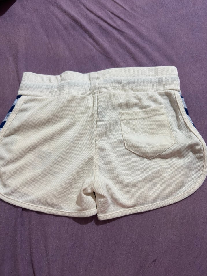 Beyaz Mini Atletik Şort - Görsel 2