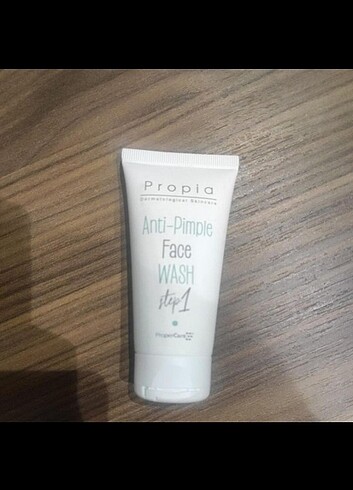 Propia anti pimple face wash 