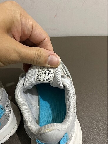 25 Beden Adidas 25 numara spor ayakkabı