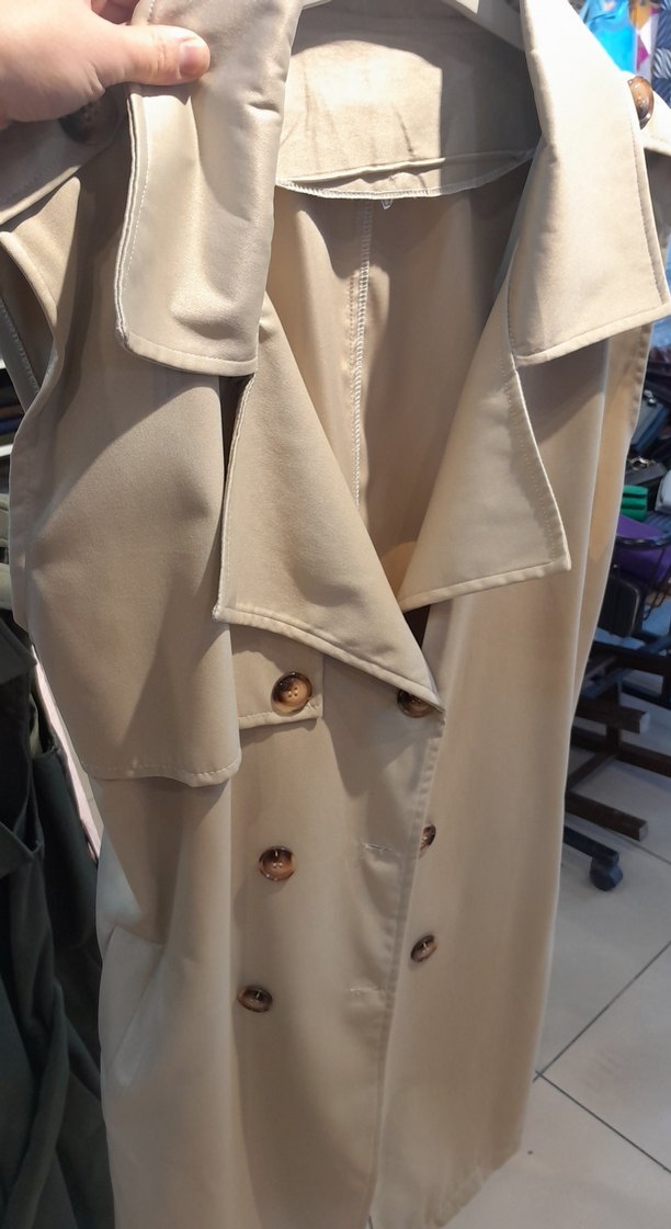 Bej Kadın Kolsuz Uzun Trençkot - Görsel 3