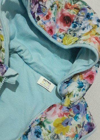 Çiçek Desenli Kapüşonlu Kız Yelek - Görsel 5