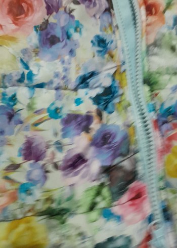 Çiçek Desenli Kapüşonlu Kız Yelek - Görsel 2