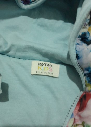 Çiçek Desenli Kapüşonlu Kız Yelek - Görsel 4