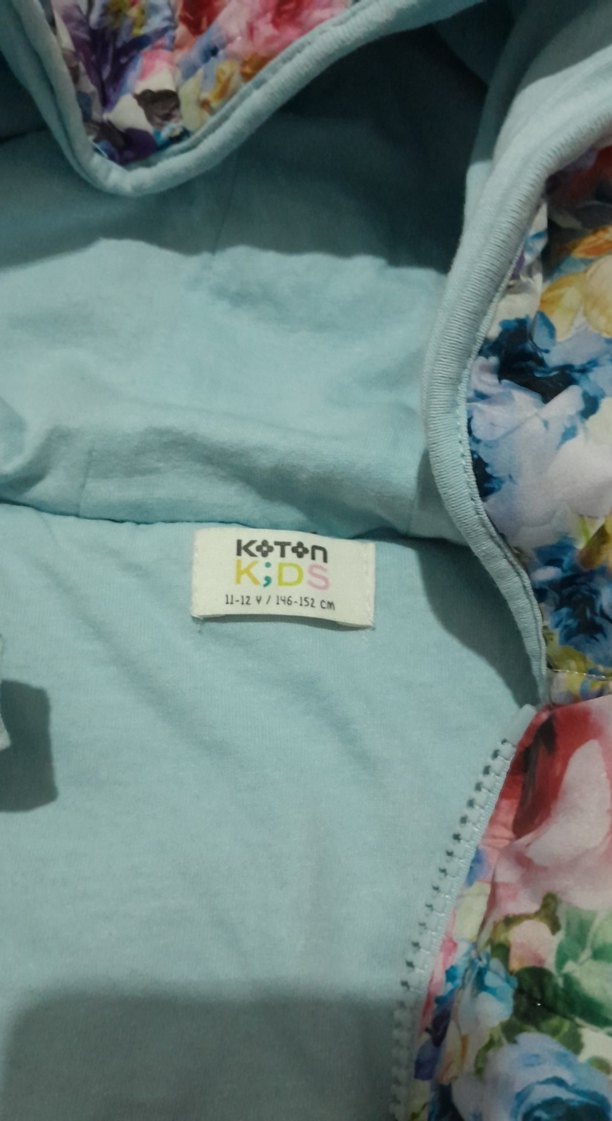 Çiçek Desenli Kapüşonlu Kız Yelek - Görsel 3