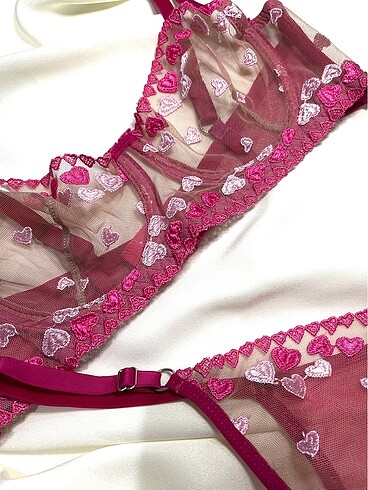Victoria s Secret Balenli bralet takımı