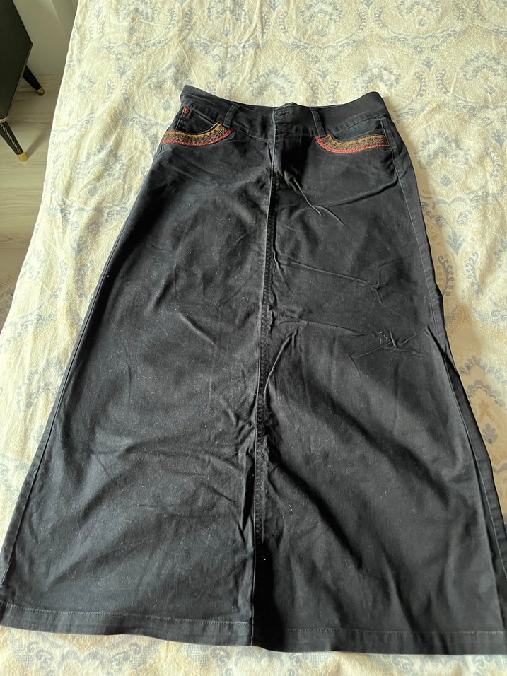 Nakışlı koyu lacivert kot etek - Görsel 4