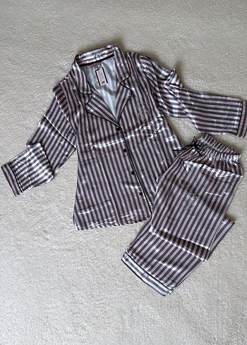 Gri Çizgili Uzun Kollu Kadın Pijama Takımı S/M