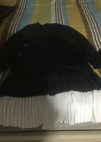 Piliseli Uzun Kollu Siyah Tunik - Görsel 2