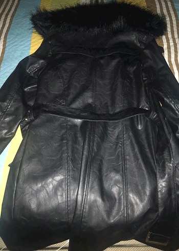 Kürk Detaylı Siyah Deri Kadın Uzun trençkot - Görsel 2