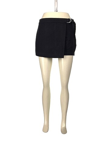 Stradivarius Mini Şort %70 İndirimli.