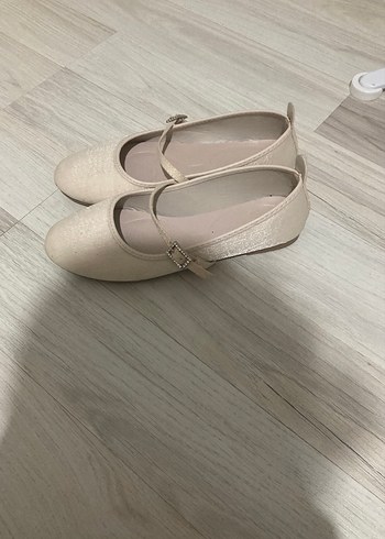 36 Beden Bej Tokalı Babet Ayakkabı
