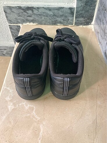 36 Beden Orijinal adidas siyah ayakkabı