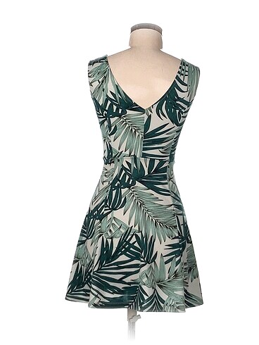 xs Beden H&M Kısa Elbise %70 İndirimli.