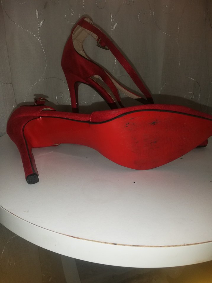 Kırmızı Süet Tokalı İnce Topuklu Kadın Ayakkabı - Görsel 3
