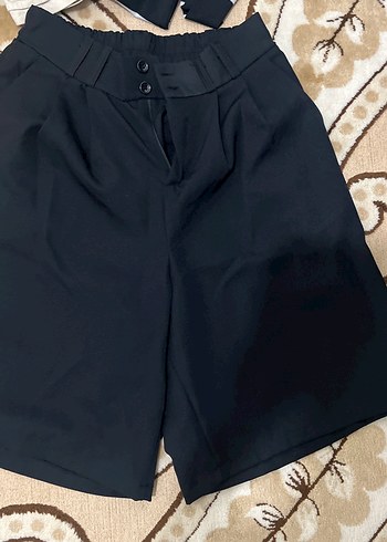 Düğmeli Siyah Kadın Mini Şort