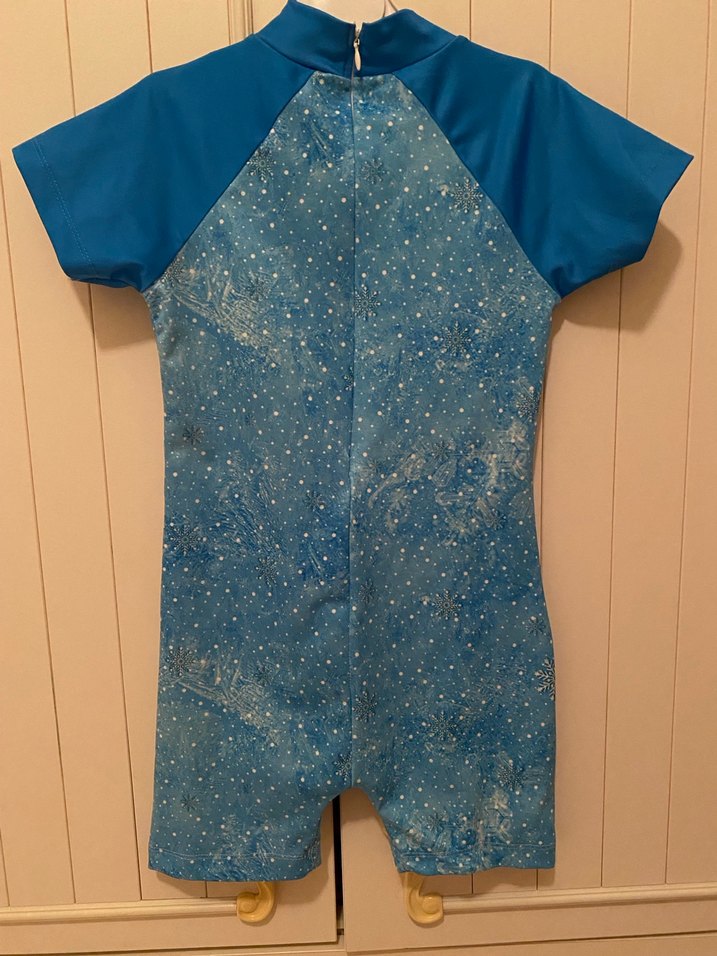 Kızlar için Mavi Kısa Kollu Baskılı Mayo - Görsel 2