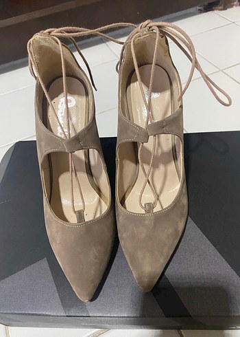 Bej Süet Stiletto Bağcıklı Kadın Topuklu Ayakkabı