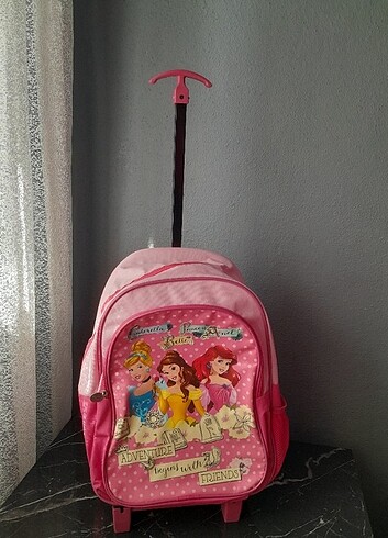  Beden Çekçekli okul çantası
