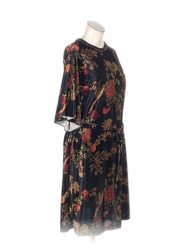 Vintage Love PreLoved Kısa Elbise %70 İndirimli.