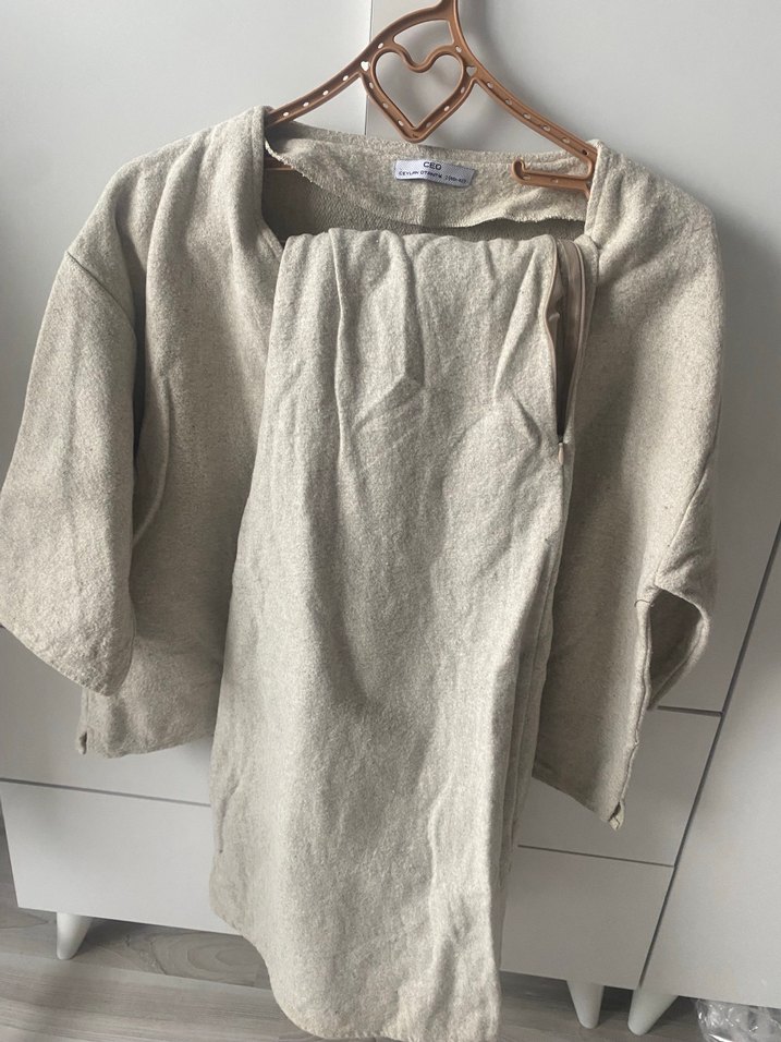 Bej V Yaka Keten Kadın Kazak Etek Takım - Görsel 3