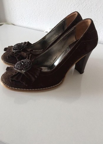 Kahverengi Süet Dolgu Topuklu Kadın Ayakkabı - Görsel 2