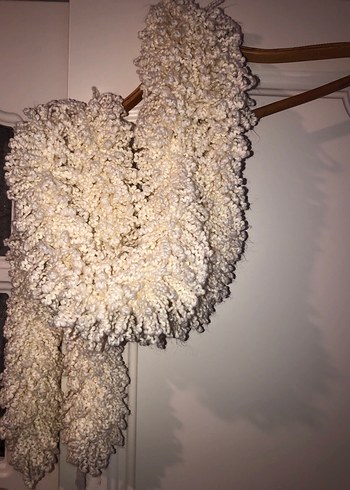 Fırfırlı Kadın Atkı - Görsel 3