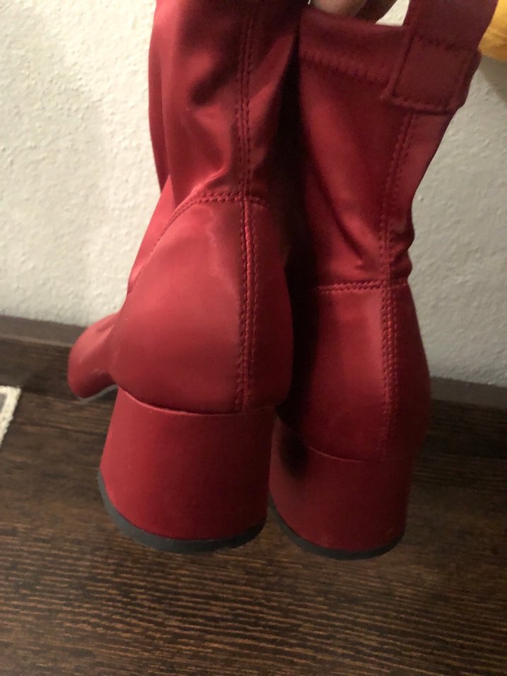 Kırmızı Bot - Görsel 2