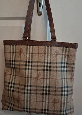 Burberry orijinal çanta Akmerkez avm den alınmıştır - Görsel 5