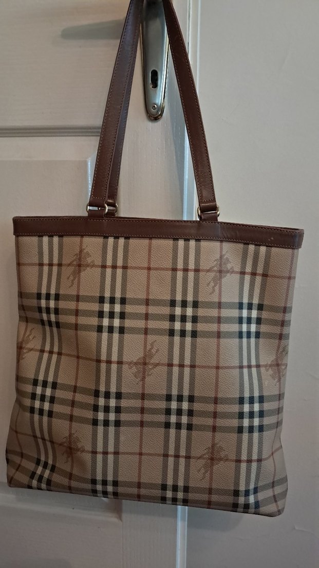 Burberry orijinal çanta Akmerkez avm den alınmıştır - Görsel 5