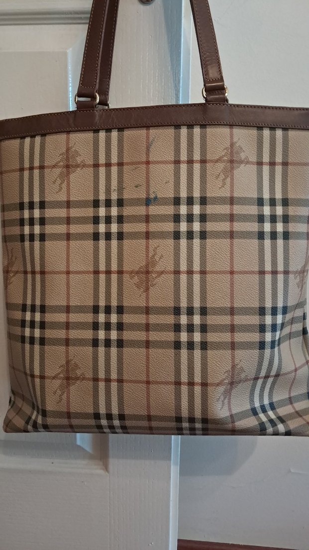 Burberry orijinal çanta Akmerkez avm den alınmıştır - Görsel 2