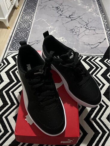 37 Beden Orijinal Puma kadın spor ayakkabı