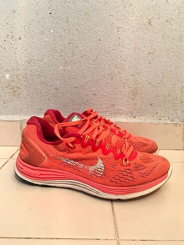Nike ayakkabı