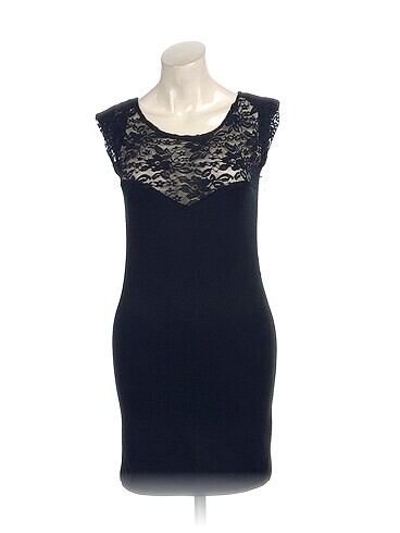 PreLoved Kısa Elbise %70 İndirimli.