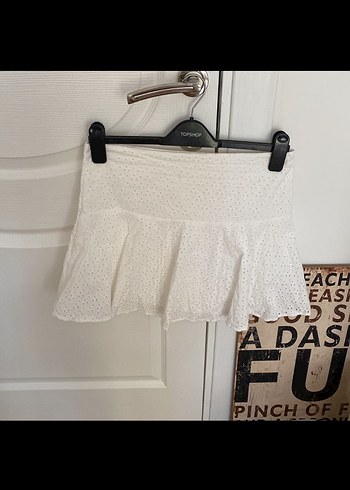 H&M fisto işlemeli mini etek