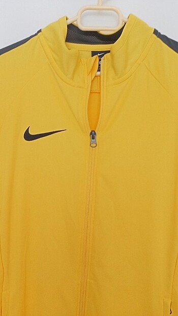 Eşofman üstü hiç giyilmedi - Görsel 2