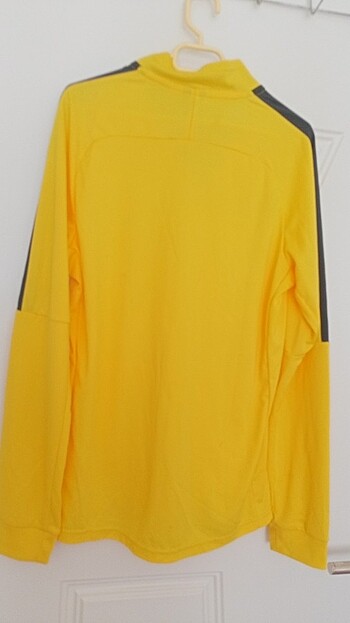 Eşofman üstü hiç giyilmedi - Görsel 5