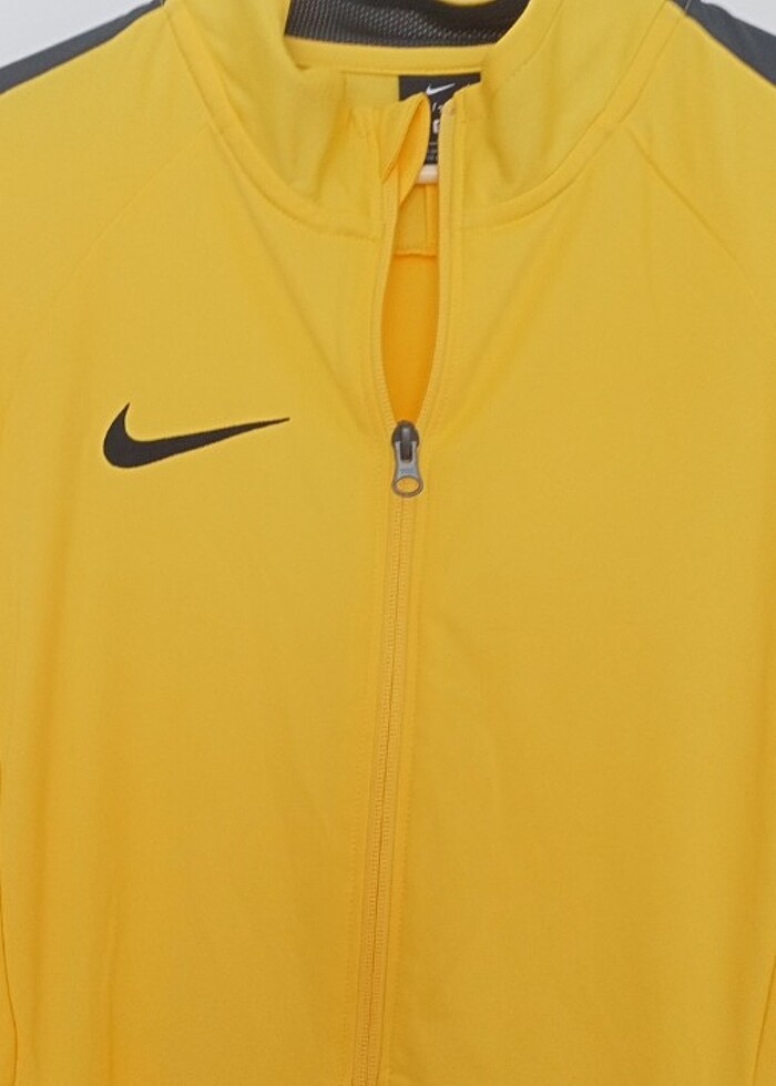 Eşofman üstü hiç giyilmedi - Görsel 2