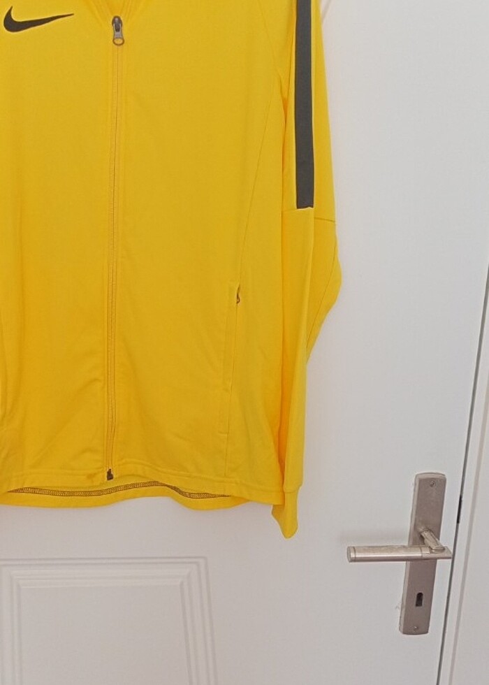 Eşofman üstü hiç giyilmedi - Görsel 4