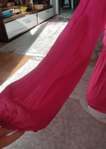 Pembe V Yaka Fırfırlı Uzun Kadın Bluz - Görsel 2