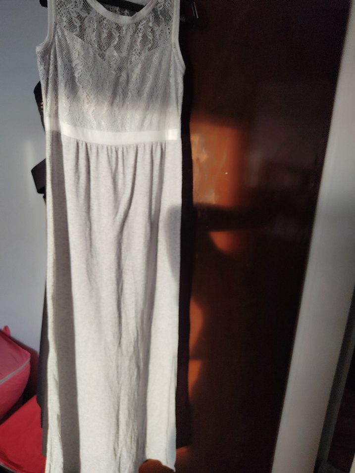 Dantel Detaylı Beyaz Kolsuz elbise , yandan yırtmaçlı - Görsel 2