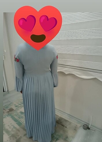Uzun kollu tesettür elbise