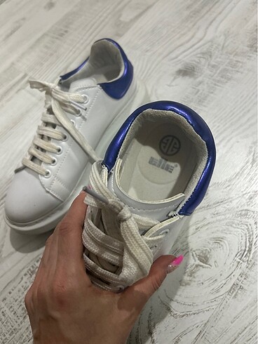 Elle Elle beyaz sneaker