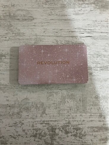 Beden Revolution y2k baby dreamer far paleti